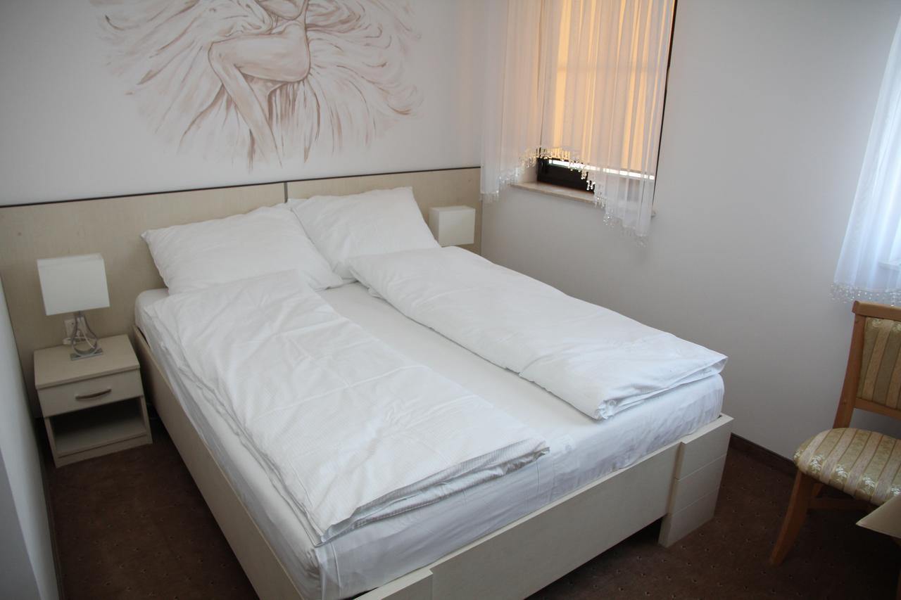 Gosciniec Pod Mlynem Otel Inowrocław Dış mekan fotoğraf