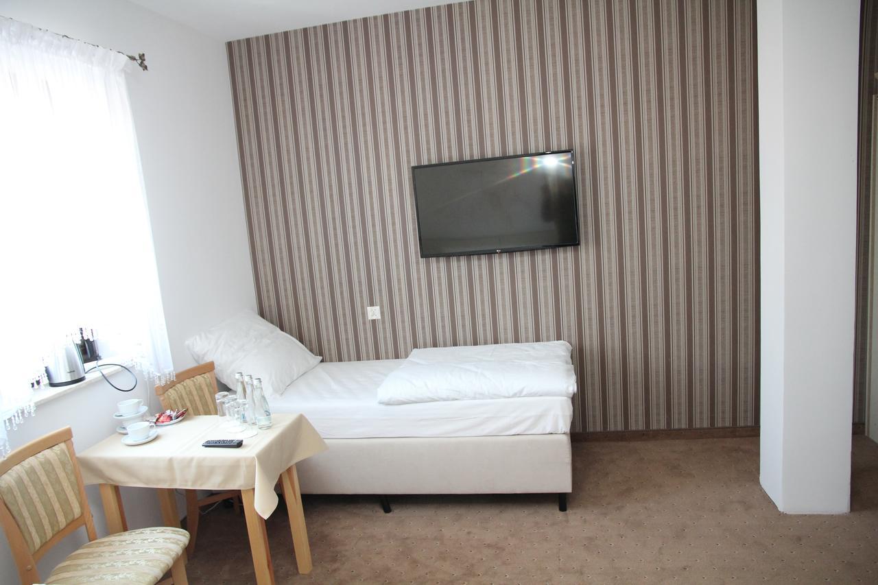 Gosciniec Pod Mlynem Otel Inowrocław Dış mekan fotoğraf